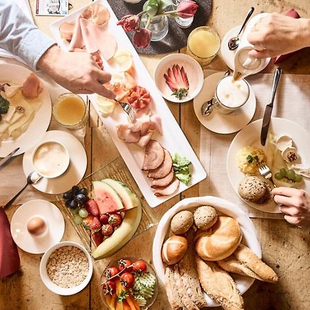 "Quality Hosts Arlberg" Hotel Garni Moessmer Sankt Anton am Arlberg Luaran gambar