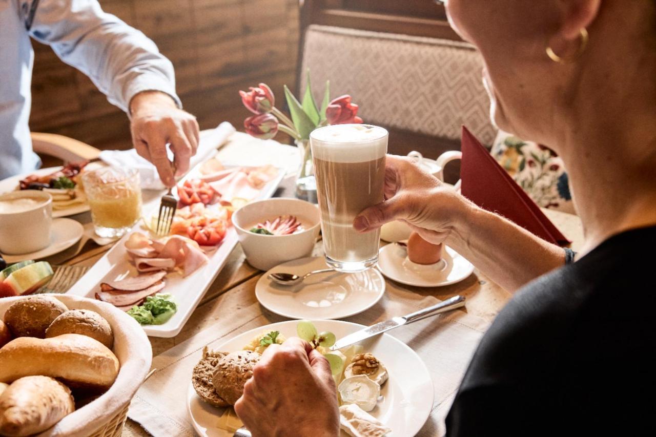"Quality Hosts Arlberg" Hotel Garni Moessmer Sankt Anton am Arlberg Luaran gambar