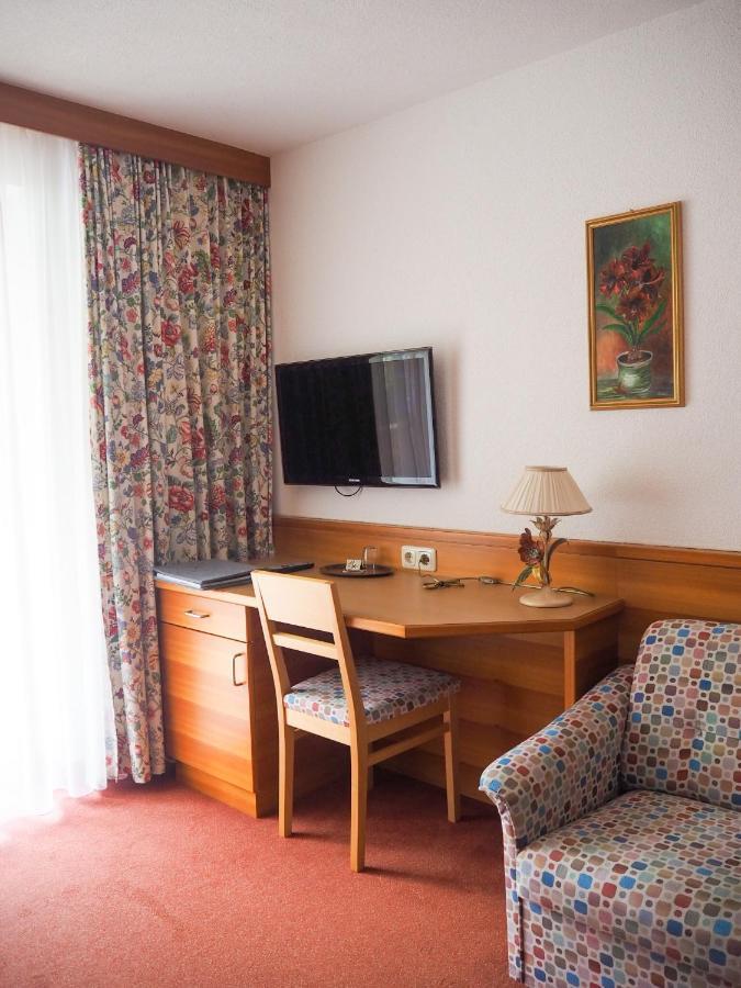 "Quality Hosts Arlberg" Hotel Garni Moessmer Sankt Anton am Arlberg Luaran gambar