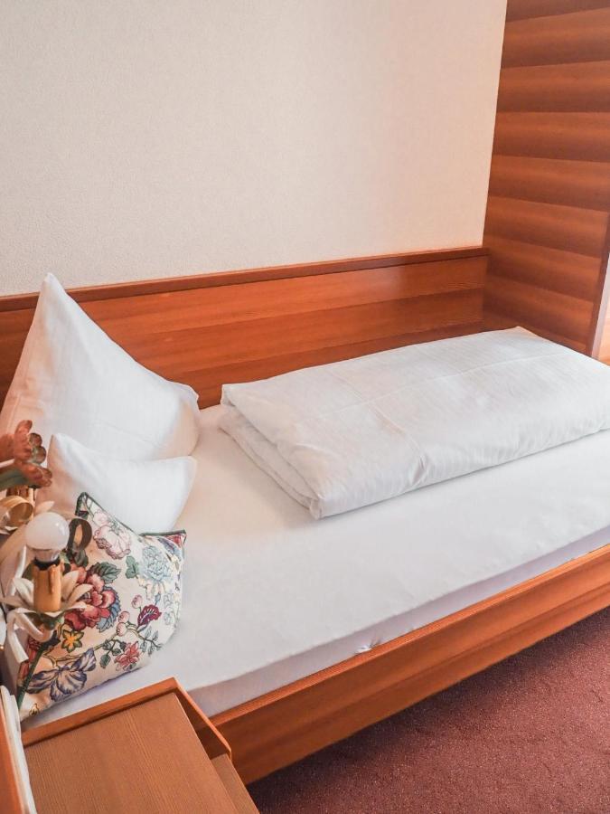 "Quality Hosts Arlberg" Hotel Garni Moessmer Sankt Anton am Arlberg Luaran gambar