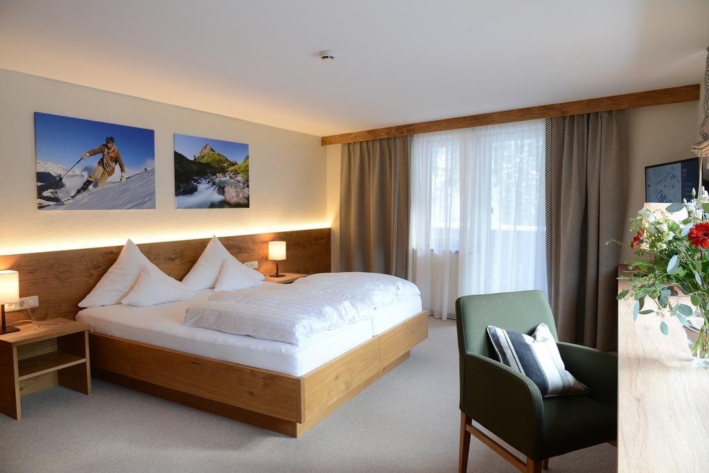 "Quality Hosts Arlberg" Hotel Garni Moessmer Sankt Anton am Arlberg Luaran gambar