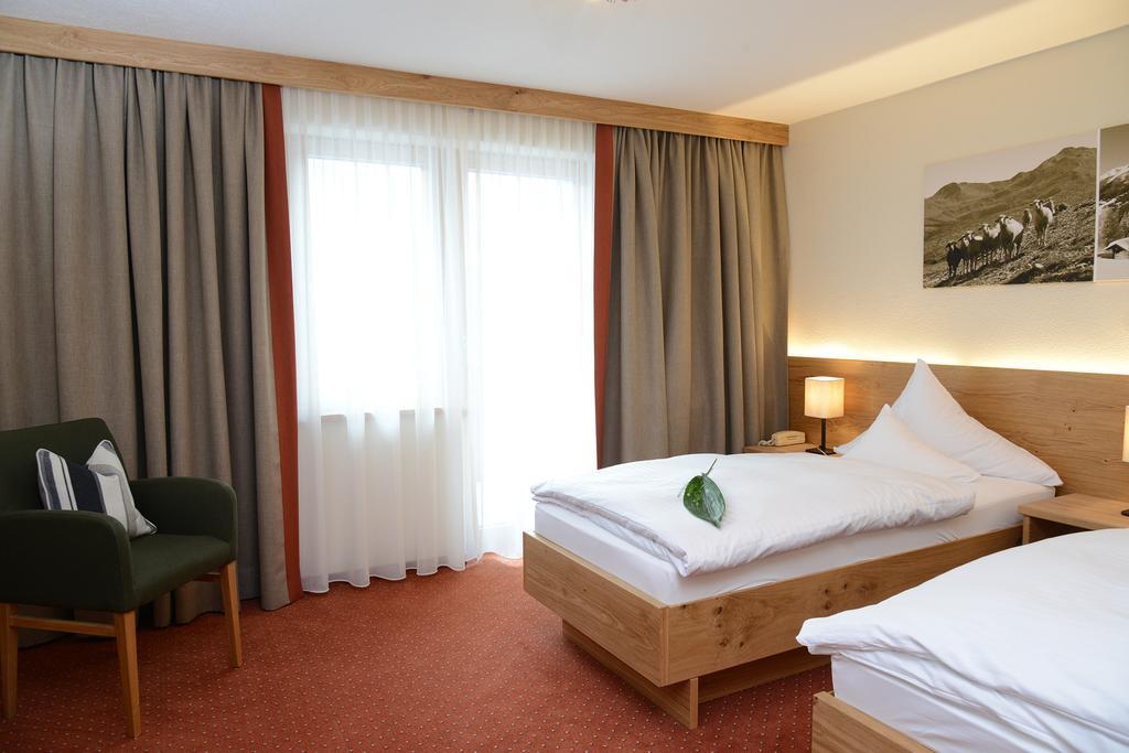 "Quality Hosts Arlberg" Hotel Garni Moessmer Sankt Anton am Arlberg Luaran gambar
