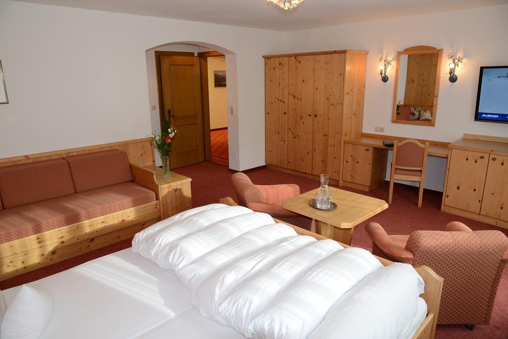 "Quality Hosts Arlberg" Hotel Garni Moessmer Sankt Anton am Arlberg Luaran gambar