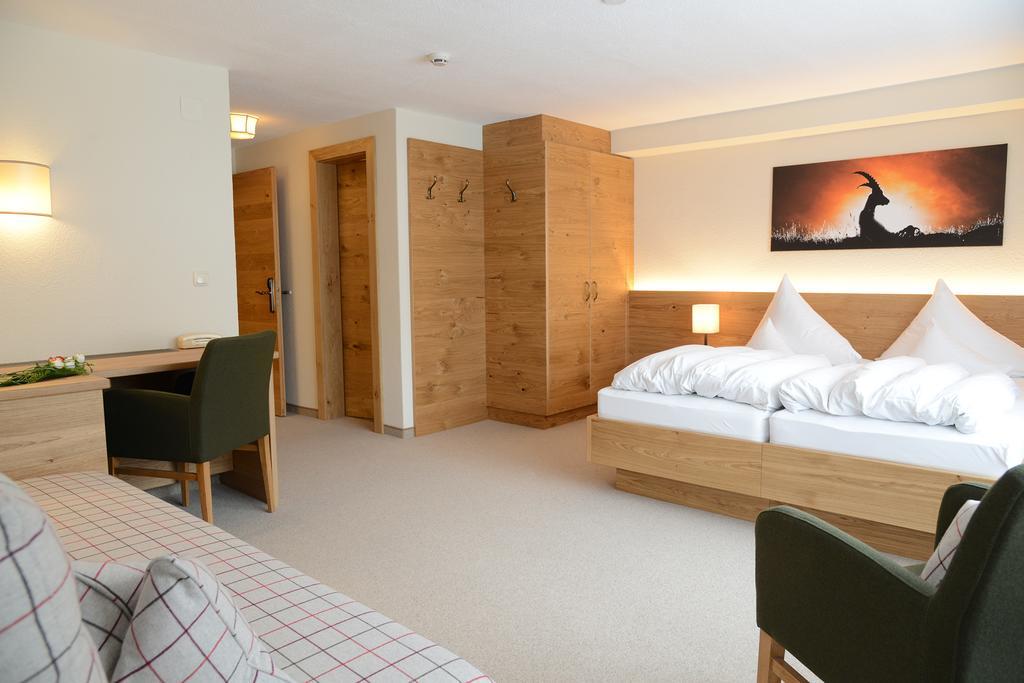 "Quality Hosts Arlberg" Hotel Garni Moessmer Sankt Anton am Arlberg Luaran gambar