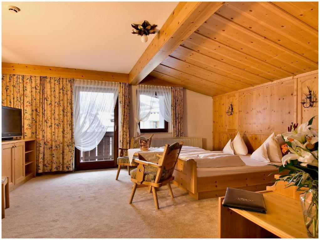"Quality Hosts Arlberg" Hotel Garni Moessmer Sankt Anton am Arlberg Luaran gambar