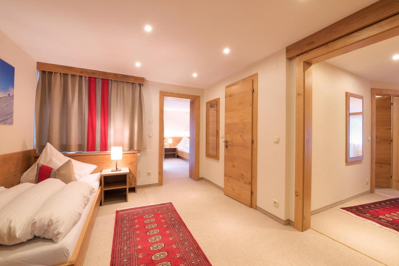 "Quality Hosts Arlberg" Hotel Garni Moessmer Sankt Anton am Arlberg Luaran gambar