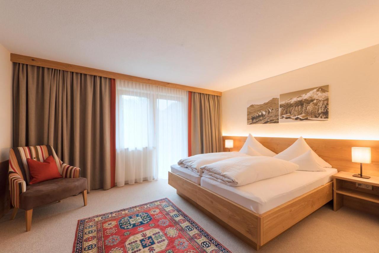 "Quality Hosts Arlberg" Hotel Garni Moessmer Sankt Anton am Arlberg Luaran gambar
