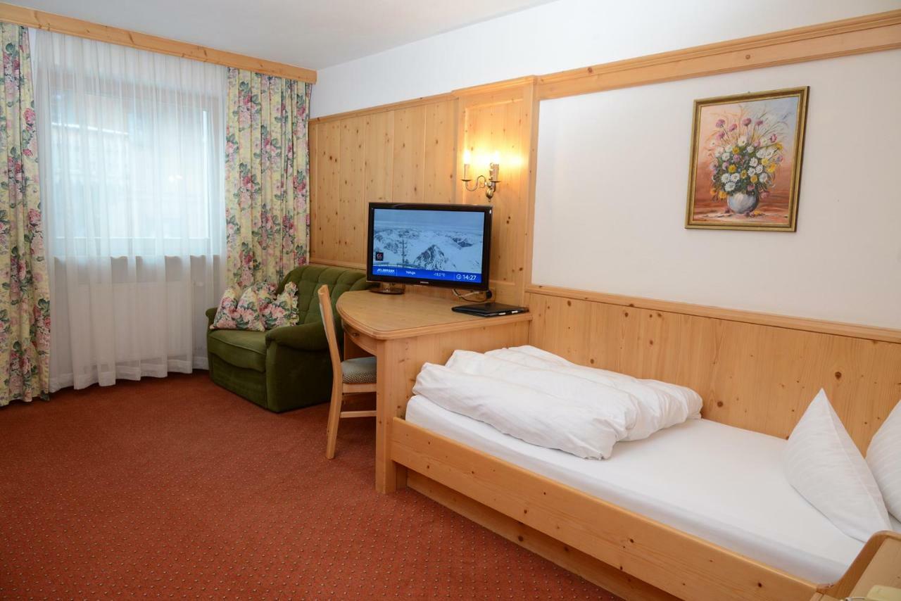 "Quality Hosts Arlberg" Hotel Garni Moessmer Sankt Anton am Arlberg Luaran gambar